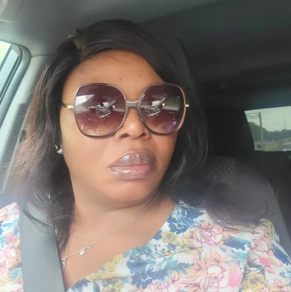 EMMYS IS LIVE ❤️‍🔥❤️‍🩹 WHERE AUTHENTIC ITEMS IS OUR PRIORITY !!!🥰💖🩵💚 - Picture 4 of 4